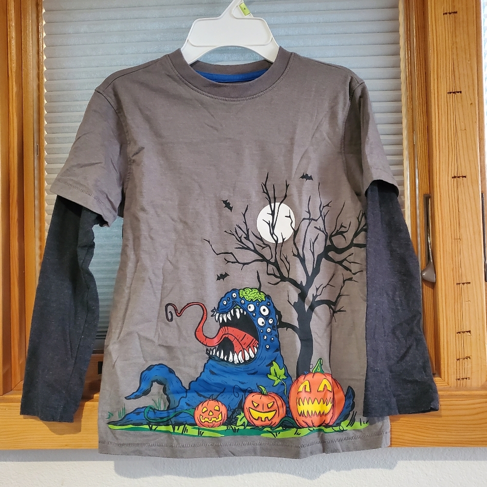 3/$13 EUC Cat & Jack (Size Small 6-7) Halloween Long Sleeve T-Shirt